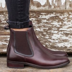 Thursday Duchess Leather Chelsea Boot Size 9